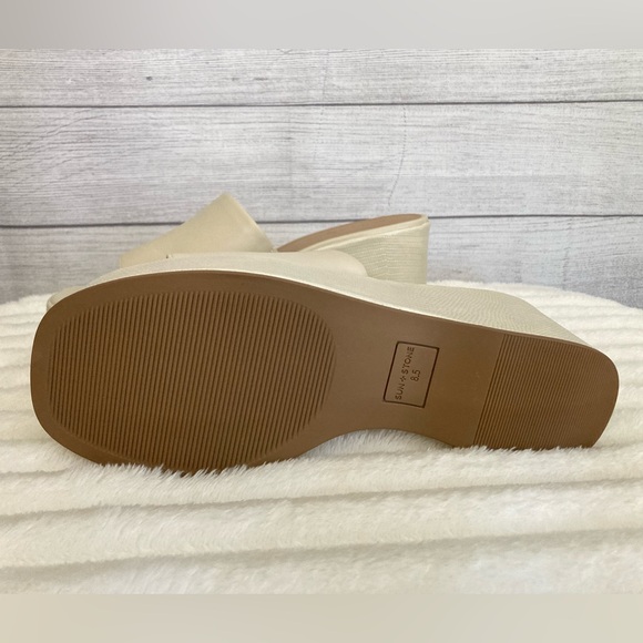 SUN + STONE | Women’s Finleighh Faux Leather Slip-On Wedge Sandals - Picture 5 of 8
